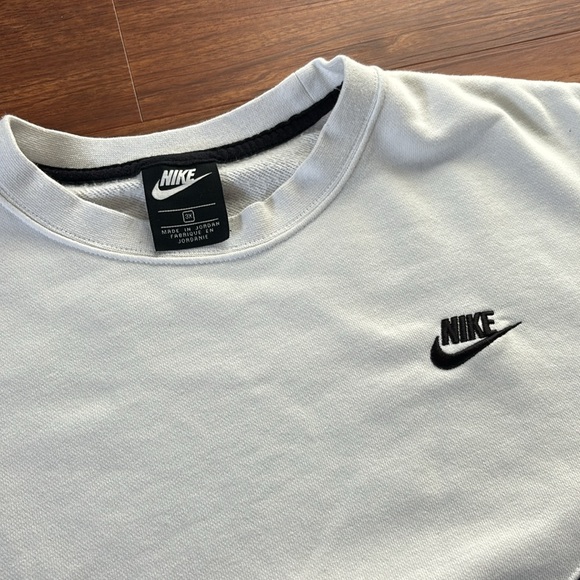 NIKE Black & White Cropped Sweatshirt Size 3X - Picture 6 of 8